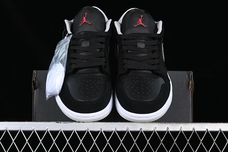 All categories Air Jordan Jordan series basketball shoes Air Jordan 1 Low Z version Air Jordan 1 Low AJ1 Joe 1 black and gray low-top cultural casual sneakers 553558-032